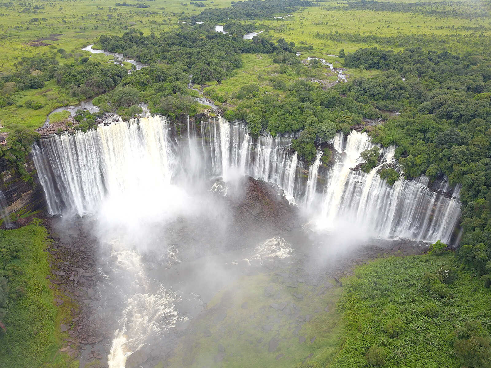 Cataratas de Kalandula 1