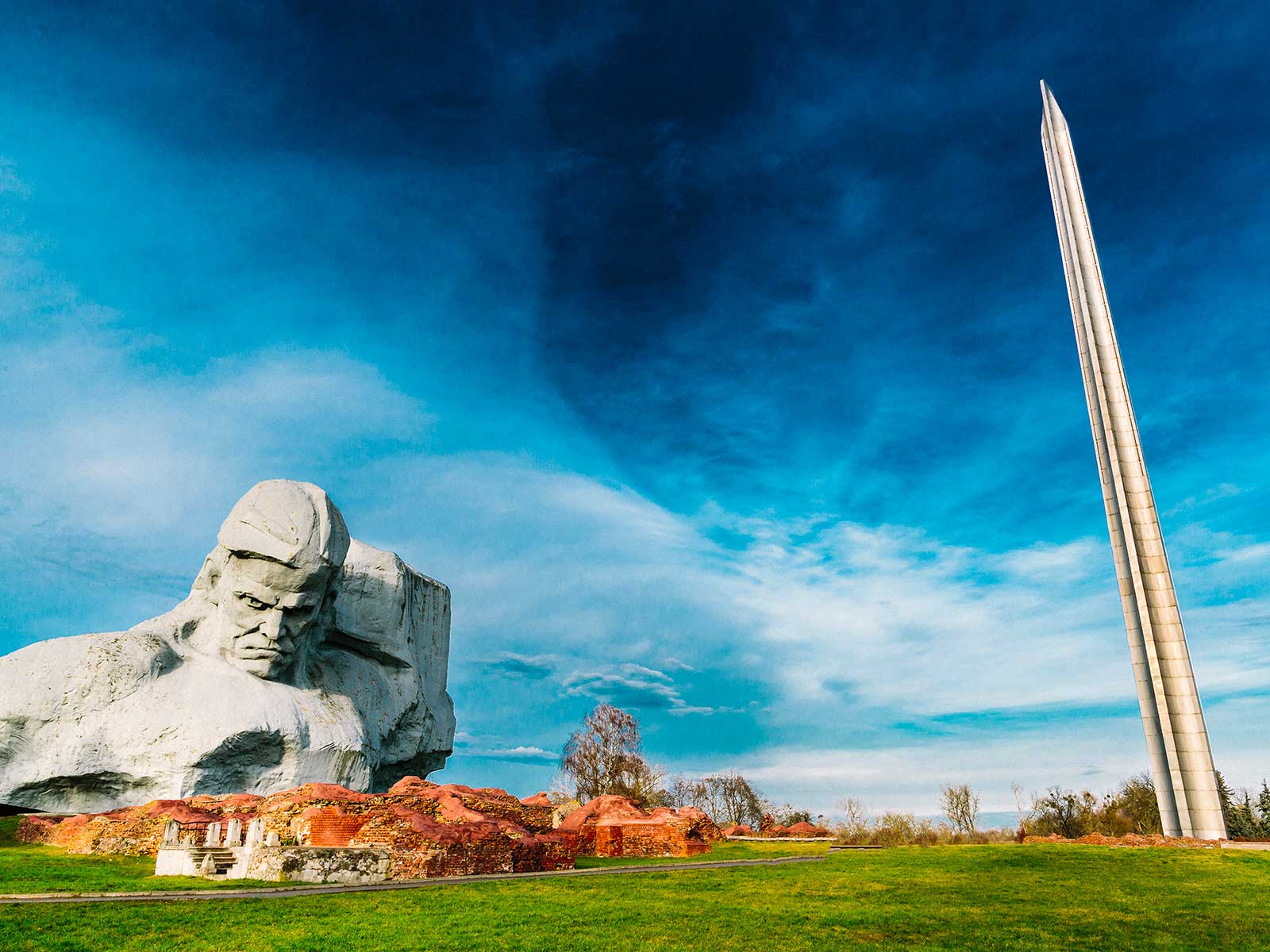 Complejo Conmemorativo Héroe de Brest