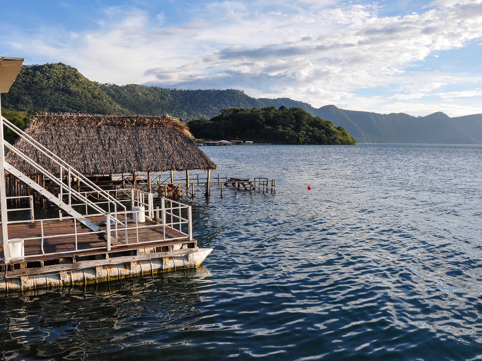 Lago de Coatepeque 1