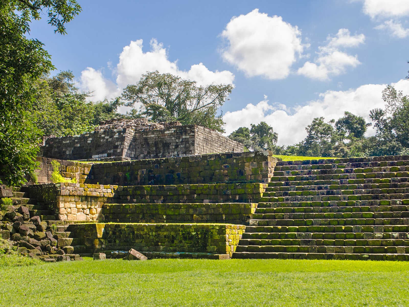 Acrópolis de Quiriguá 2