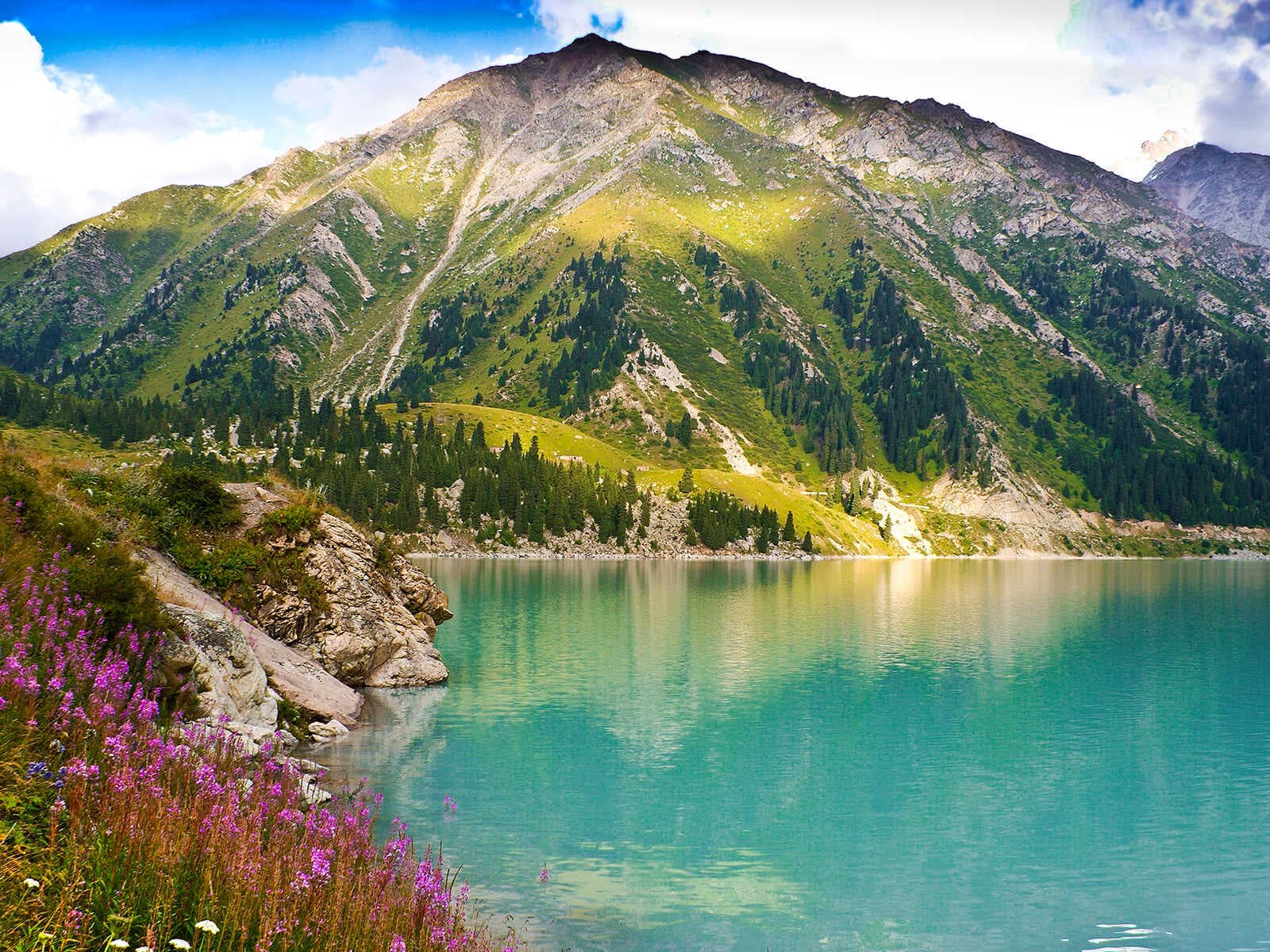 Gran Lago Almaty