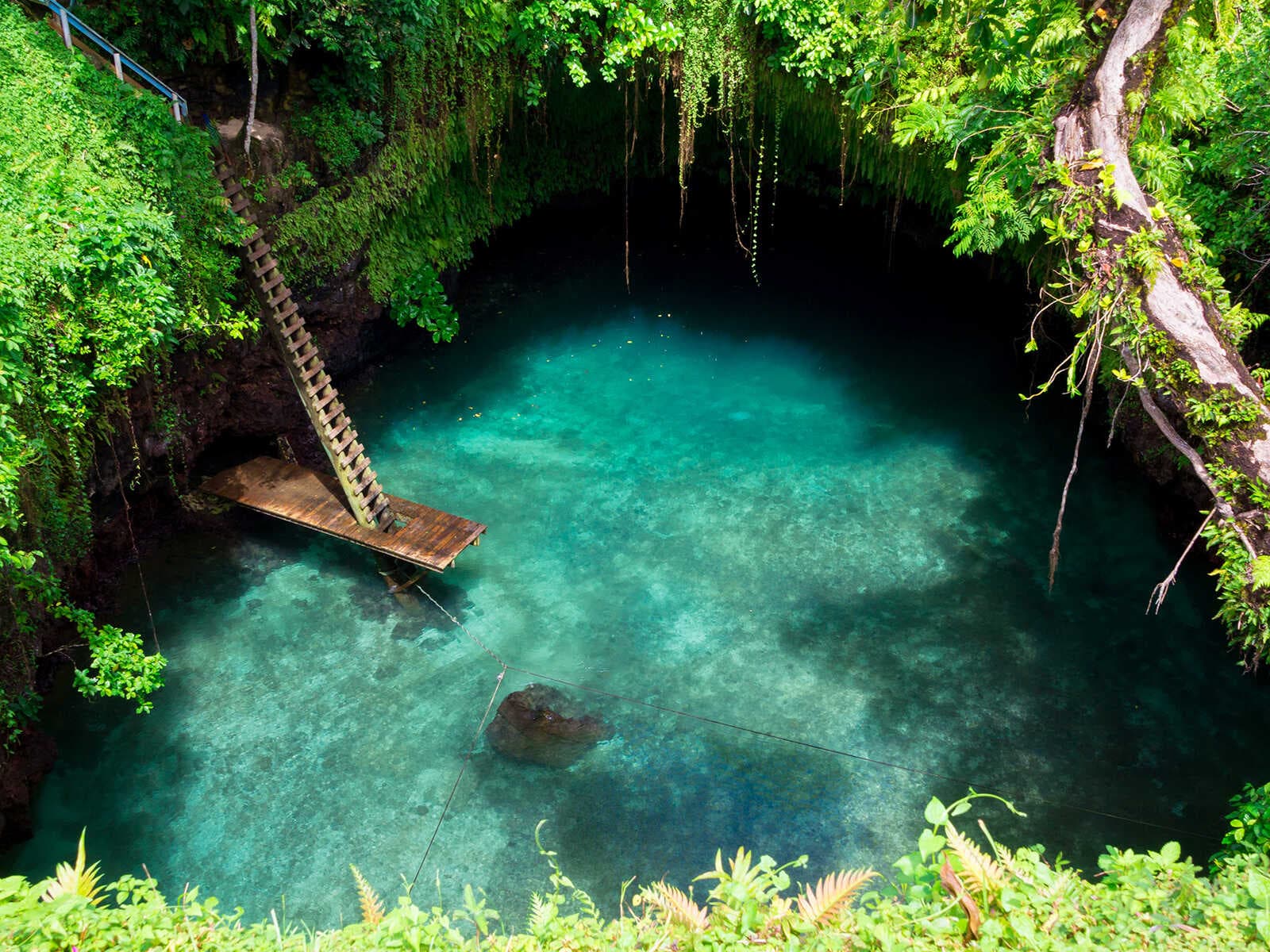 To Sua Ocean Trench