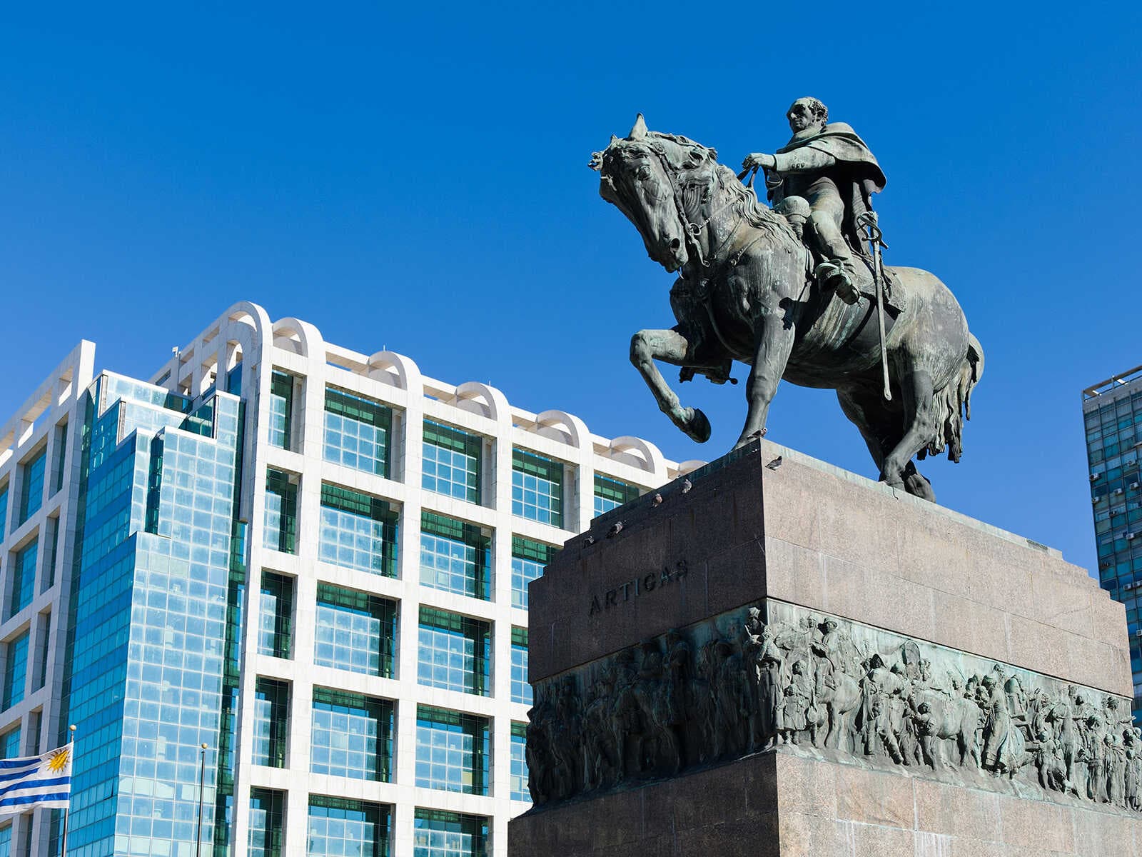 Plaza Independencia 1