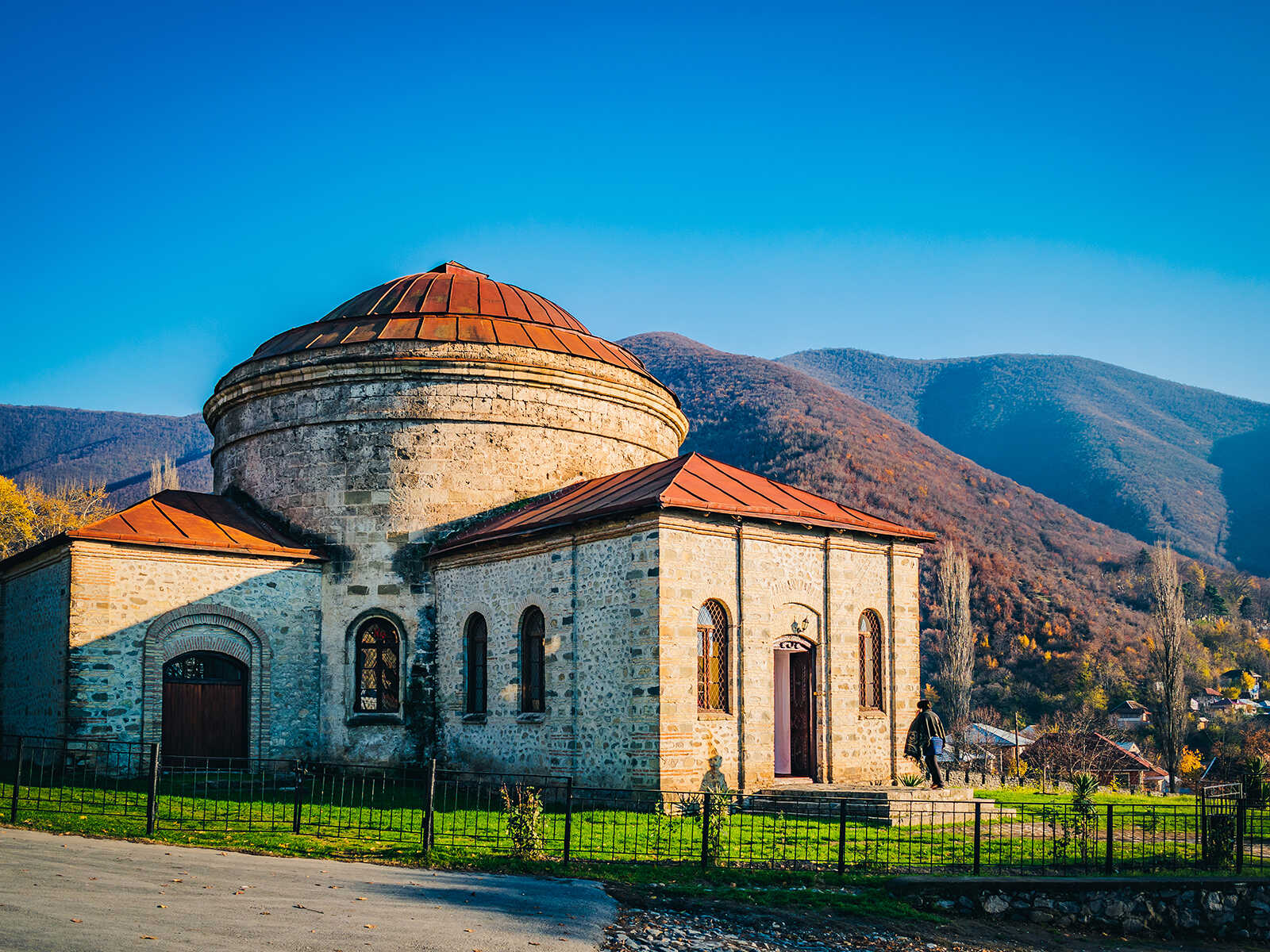 Additional view 1 of Sheki