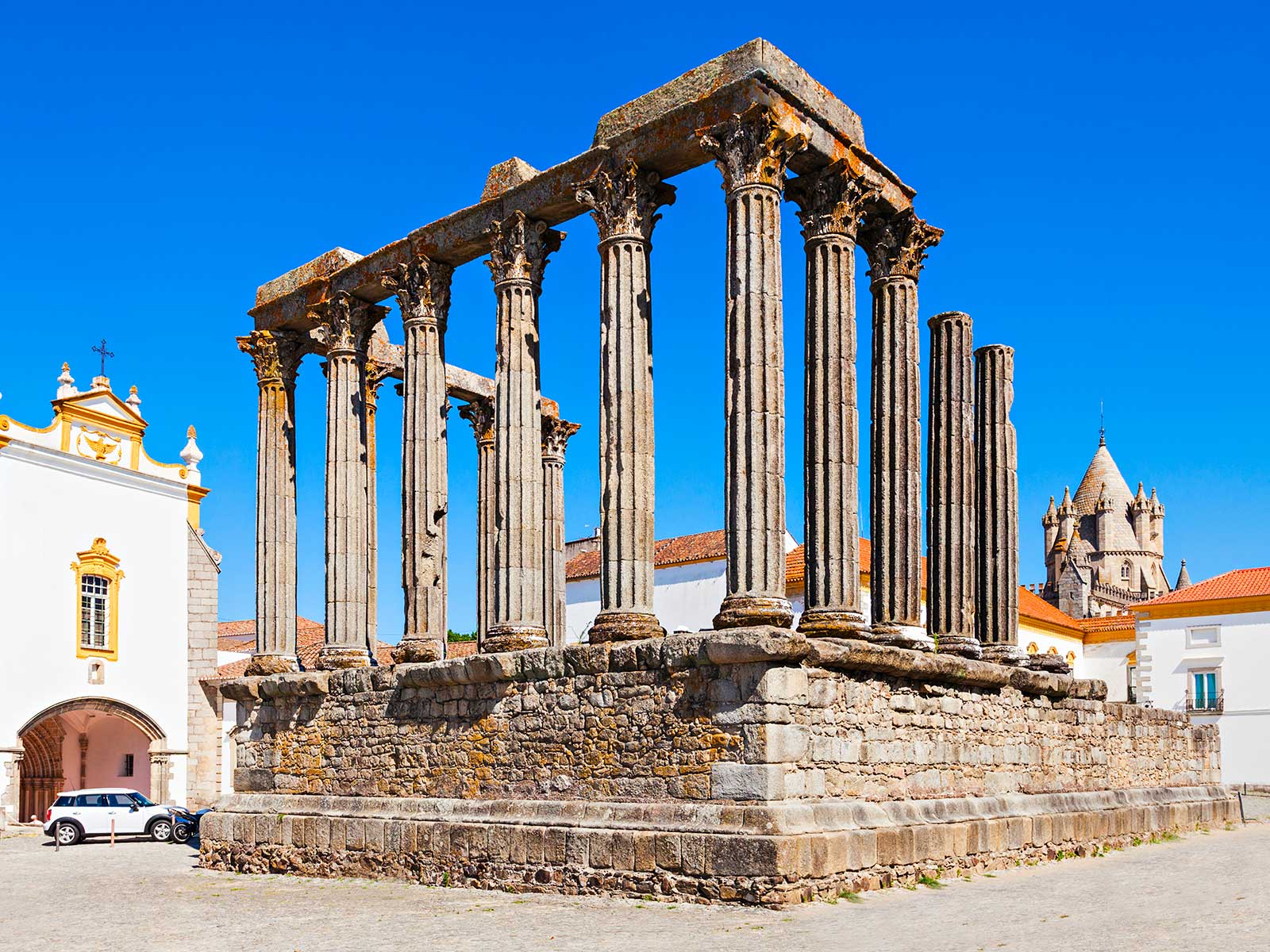 Evora