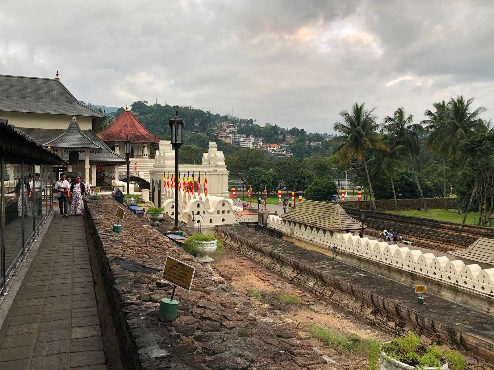Temple of the Sacred Tooth Relic 2